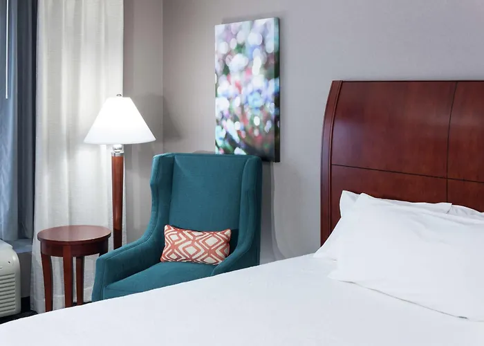 Hilton Garden Naperville/warrenville Warrenville