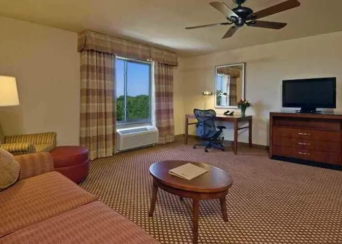 Hilton Garden Naperville/warrenville Hotel